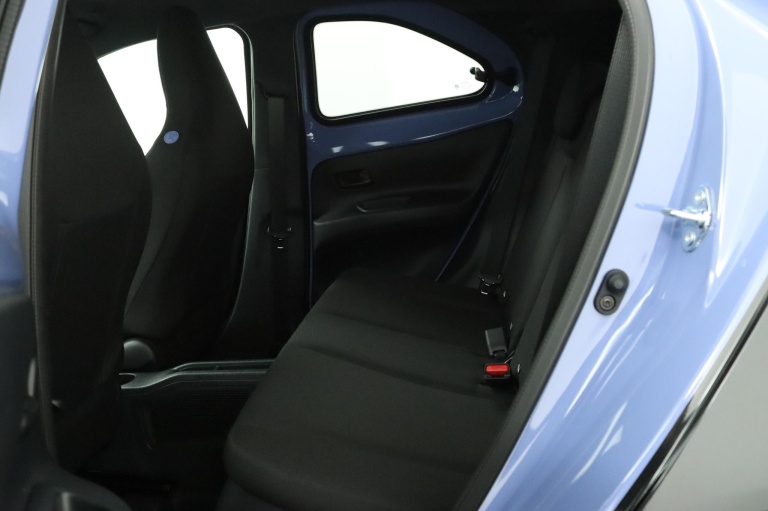 Toyota Aygo X - Hybrid 115 pulse 17