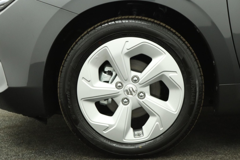 Suzuki Swift - 1.2 Select Smart Hybrid 37