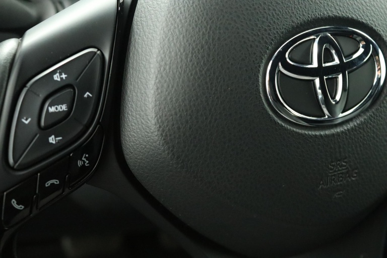 Toyota C-HR - 2.0 Hybrid First Edition 19