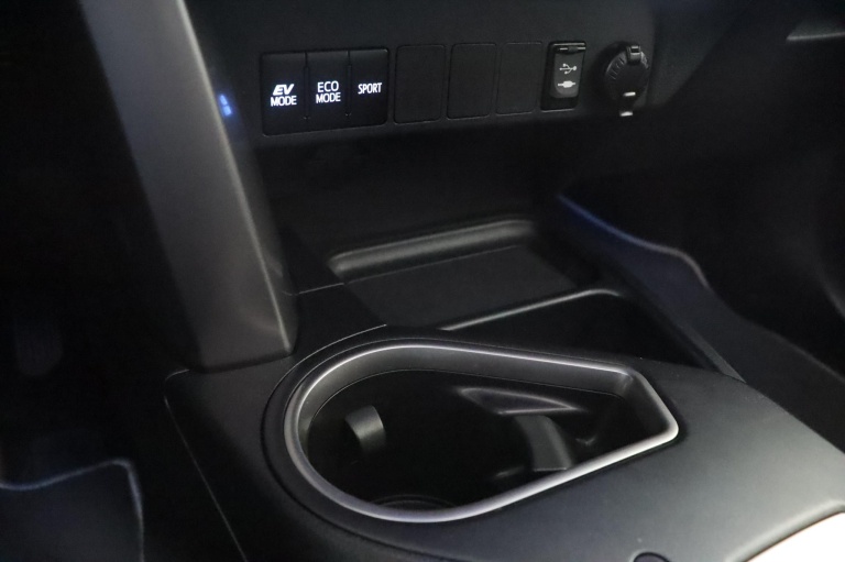 Toyota RAV4 - 2.5 Hybrid AWD Style 58