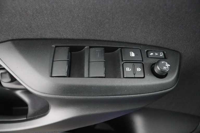 Toyota Yaris - 1.5 Hybrid 130 Executive 28