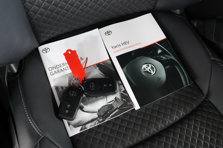 Toyota Yaris - 1.5 Hybrid 130 Executive 9