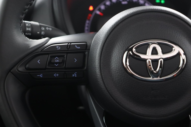 Toyota Aygo X - 1.0 VVT-i S-CVT Envy 19