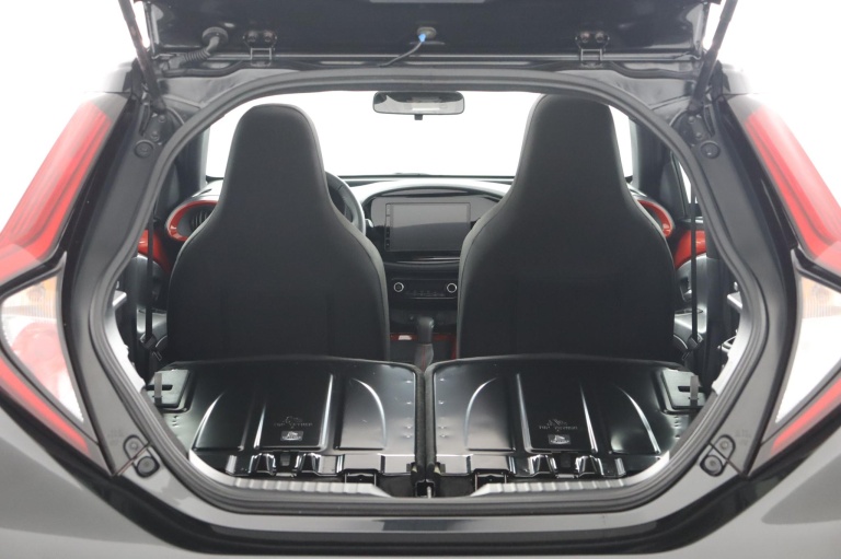 Toyota Aygo X - 1.0 VVT-i S-CVT Envy 26