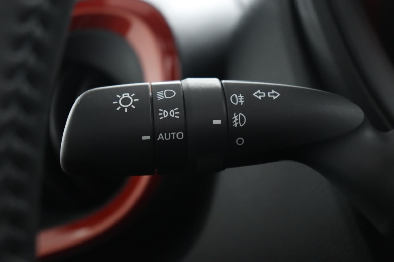 Toyota Aygo X - 1.0 VVT-i S-CVT Envy 30