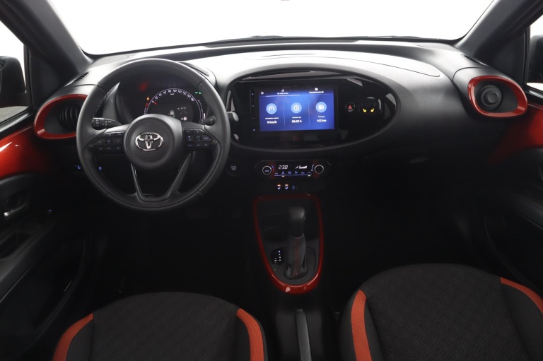 Toyota Aygo X - 1.0 VVT-i S-CVT Envy 4