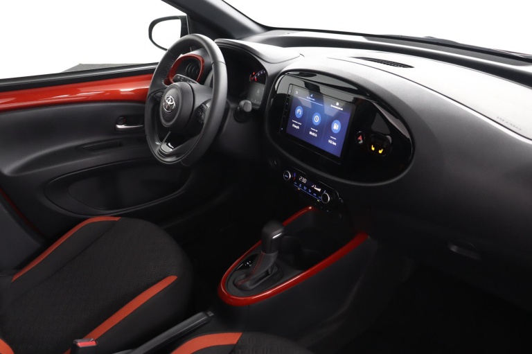 Toyota Aygo X - 1.0 VVT-i S-CVT Envy 54