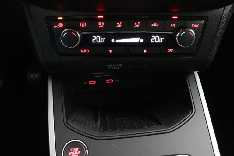 SEAT Arona - 1.0 TSI FR Business Intense Plus 12