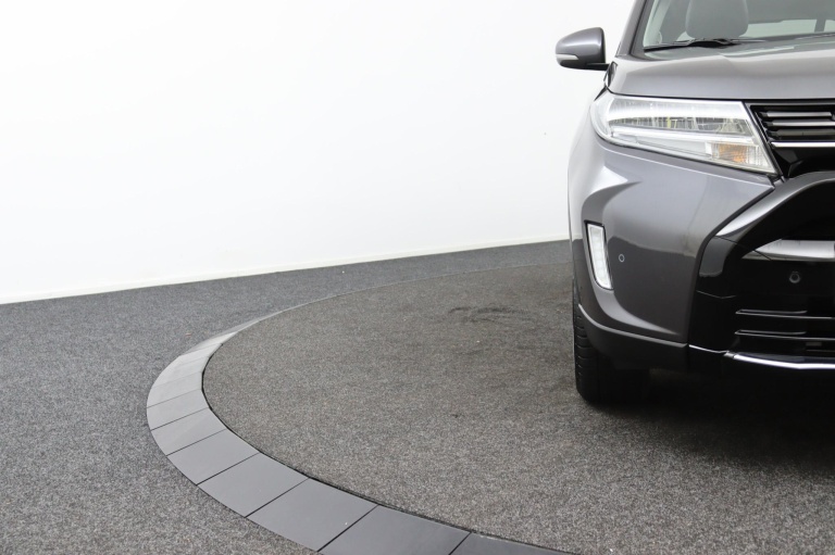 Suzuki Vitara - 1.5 Hybrid Style 36