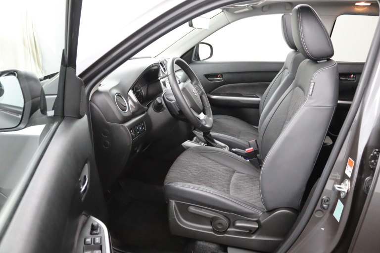 Suzuki Vitara - 1.5 Hybrid Style 9