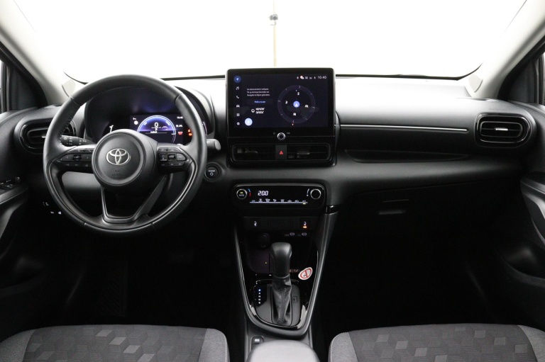 Toyota Yaris - 1.5 Hybrid 115 Dynamic 11