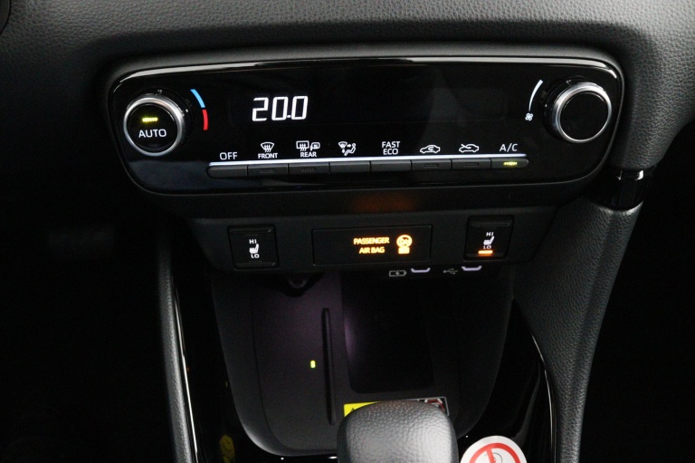 Toyota Yaris - 1.5 Hybrid 115 Dynamic 16