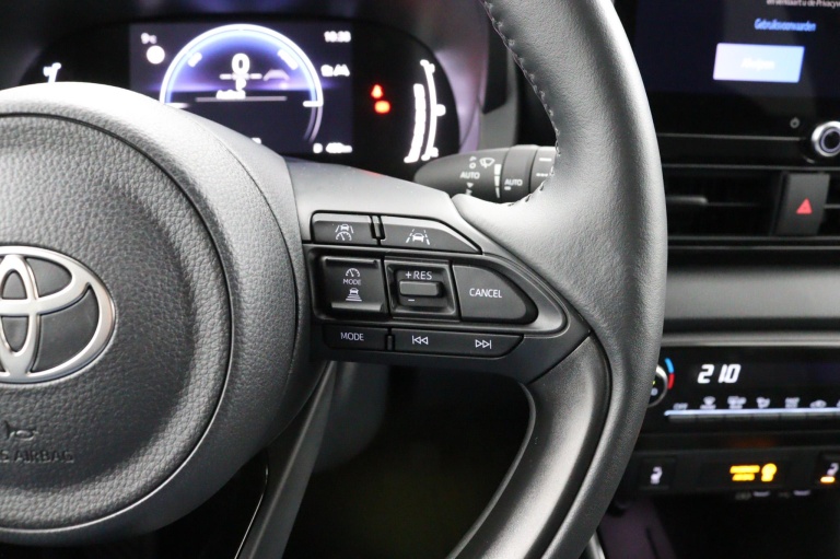 Toyota Yaris - 1.5 Hybrid 115 Dynamic 18