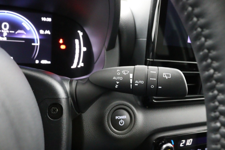 Toyota Yaris - 1.5 Hybrid 115 Dynamic 22