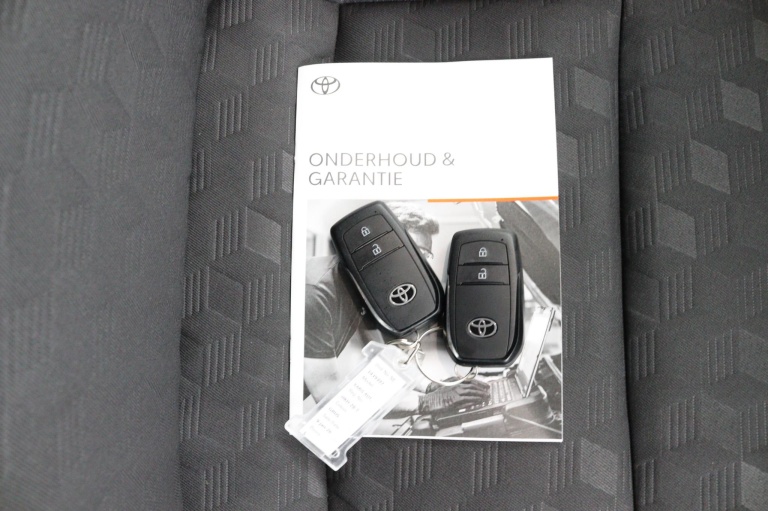 Toyota Yaris - 1.5 Hybrid 115 Dynamic 25