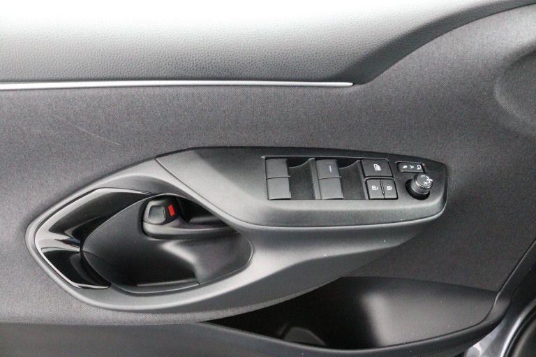 Toyota Yaris - 1.5 Hybrid 115 Dynamic 30