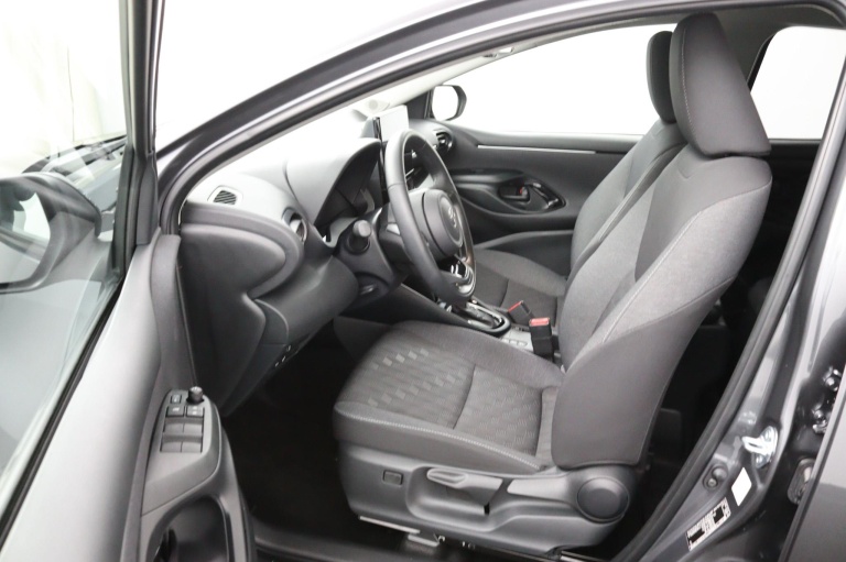 Toyota Yaris - 1.5 Hybrid 115 Dynamic 9