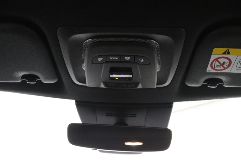 Toyota Corolla Cross - Hybrid 140 Dynamic 31