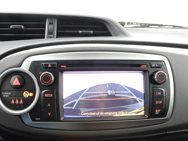 Toyota Yaris - 1.3 VVT-i Dynamic