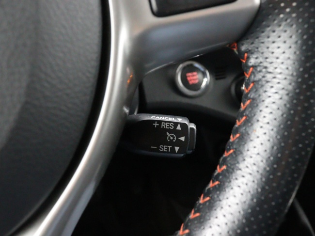 Toyota Yaris - 1.3 VVT-i Dynamic