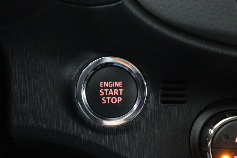 Toyota Yaris - 1.3 VVT-i Dynamic 20