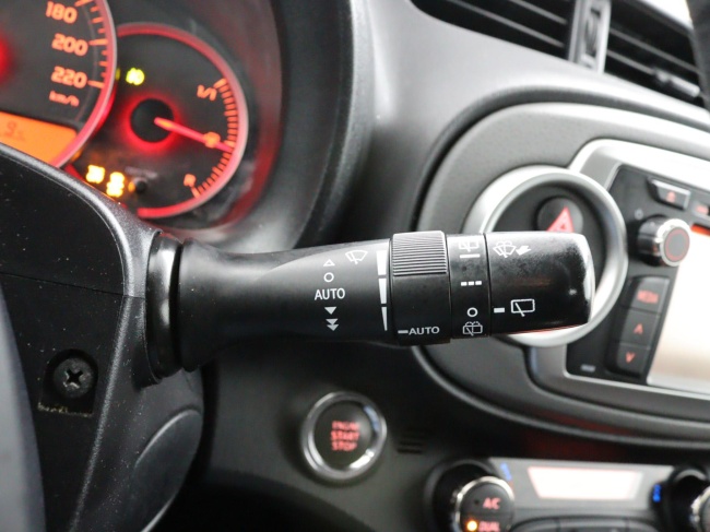 Toyota Yaris - 1.3 VVT-i Dynamic