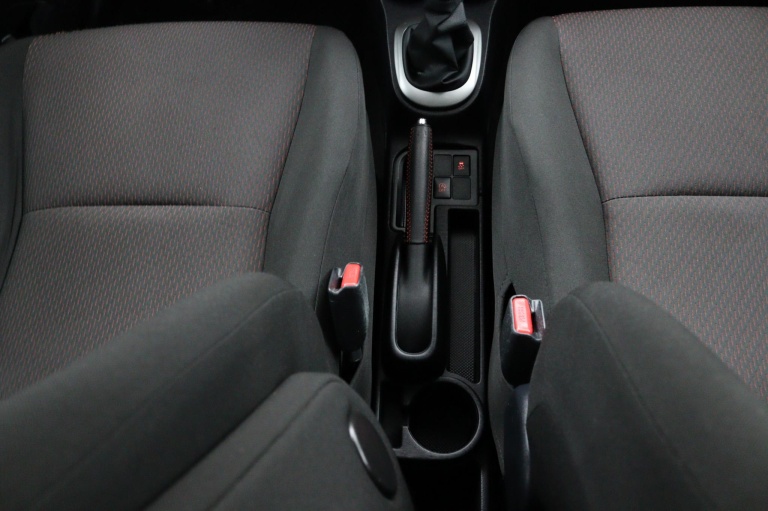 Toyota Yaris - 1.3 VVT-i Dynamic 25