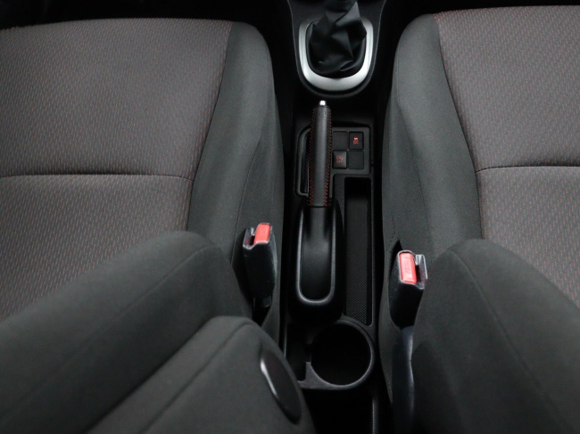 Toyota Yaris - 1.3 VVT-i Dynamic