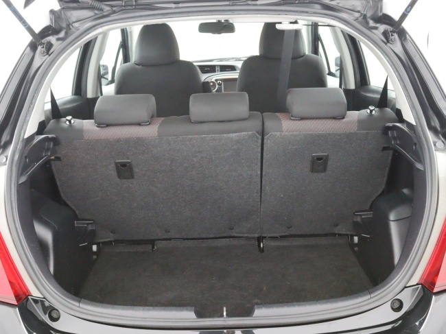 Toyota Yaris - 1.3 VVT-i Dynamic