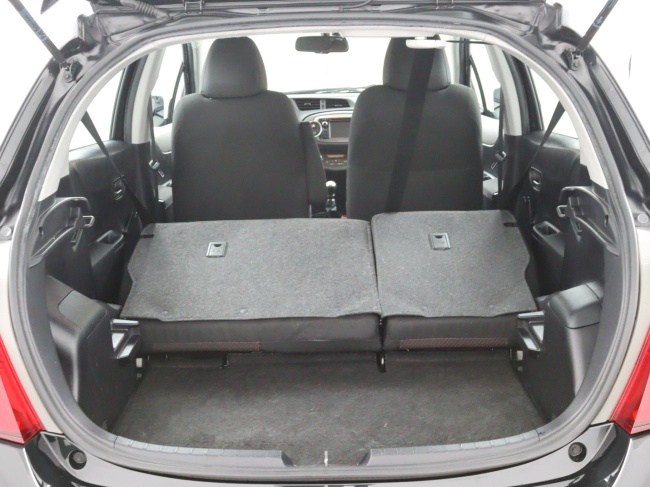 Toyota Yaris - 1.3 VVT-i Dynamic