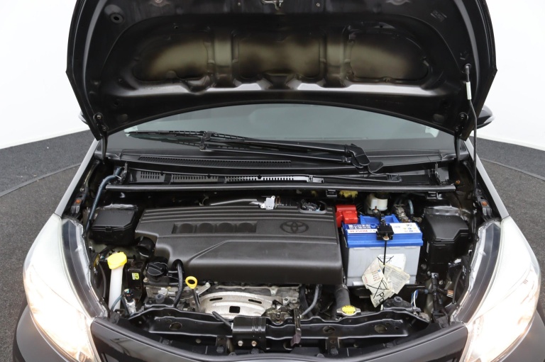 Toyota Yaris - 1.3 VVT-i Dynamic 35