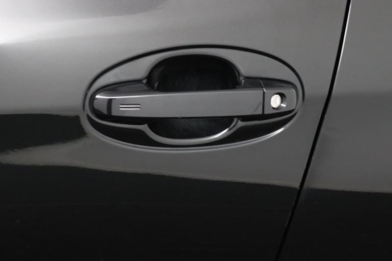 Toyota Yaris - 1.3 VVT-i Dynamic 37