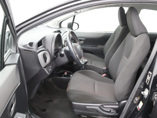 Toyota Yaris - 1.3 VVT-i Dynamic