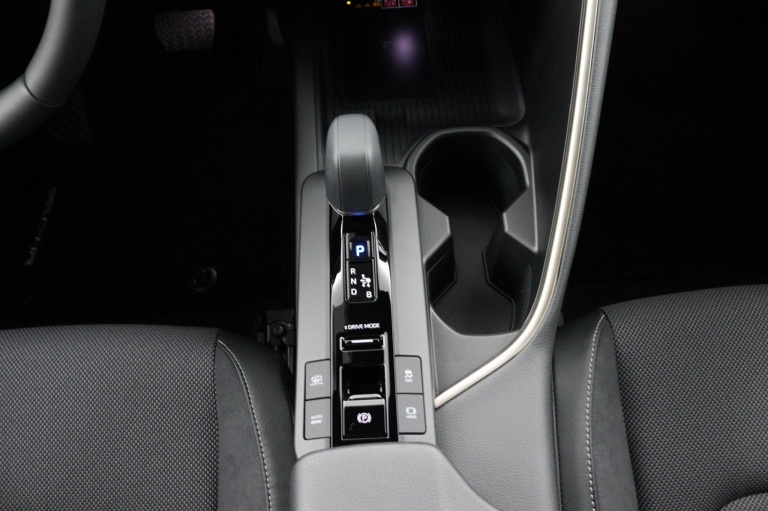 Toyota C-HR - 2.0 Plug-in Hybrid 220 Executive 23