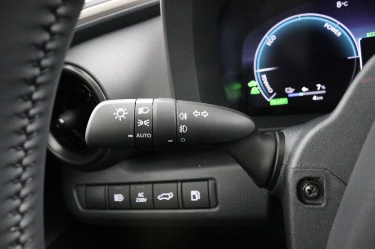 Toyota C-HR - 2.0 Plug-in Hybrid 220 Executive 26