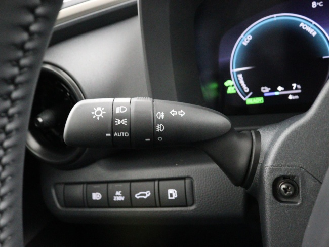 Toyota C-HR - 2.0 Plug-in Hybrid 220 Executive