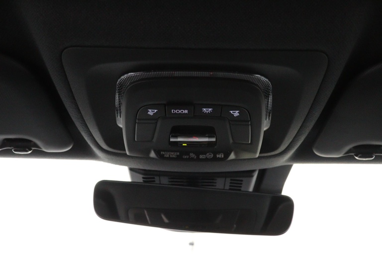 Toyota C-HR - 2.0 Plug-in Hybrid 220 Executive 28