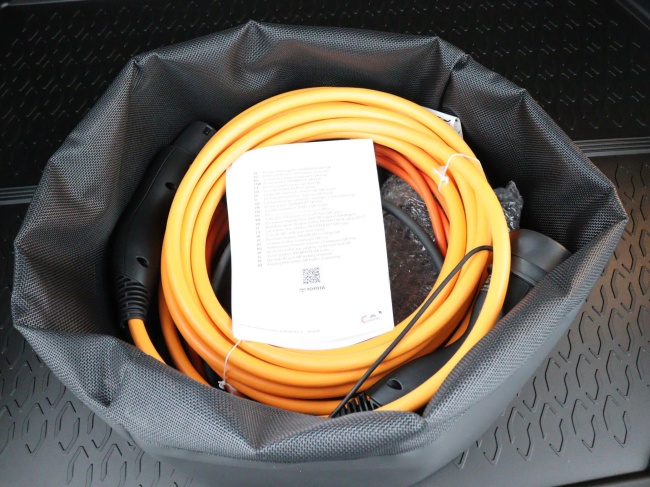 Toyota C-HR - 2.0 Plug-in Hybrid 220 Executive