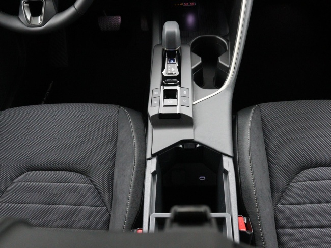 Toyota C-HR - 2.0 Plug-in Hybrid 220 Executive