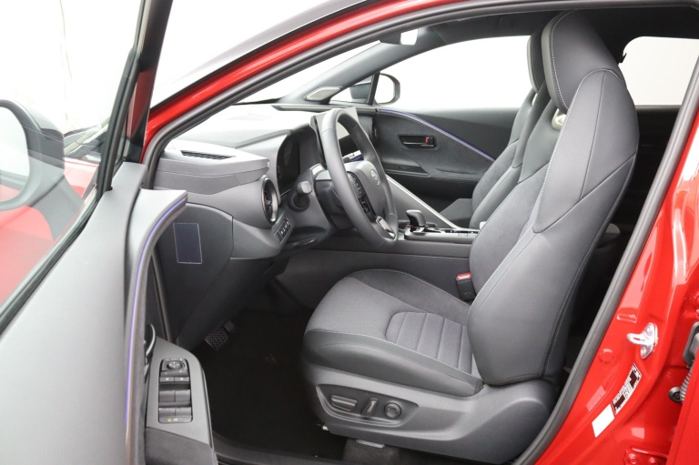 Toyota C-HR - 2.0 Plug-in Hybrid 220 Executive 9