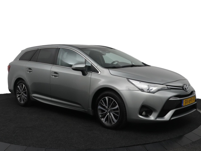 Toyota Avensis Touring Sports - 1.8 VVT-i SkyView Limited