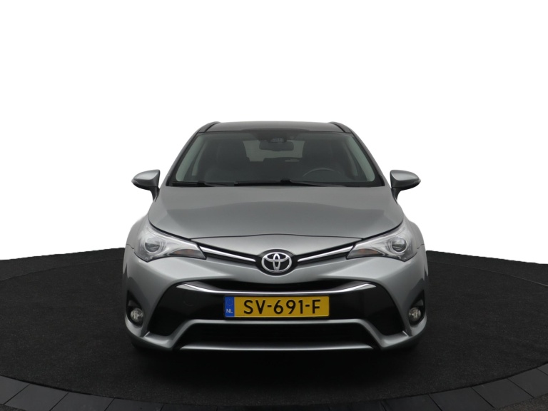 Toyota Avensis Touring Sports - 1.8 VVT-i SkyView Limited 16