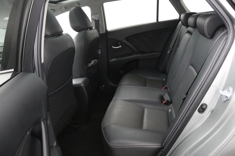 Toyota Avensis Touring Sports - 1.8 VVT-i SkyView Limited 18