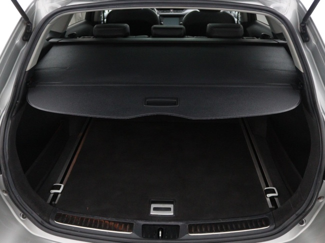 Toyota Avensis Touring Sports - 1.8 VVT-i SkyView Limited