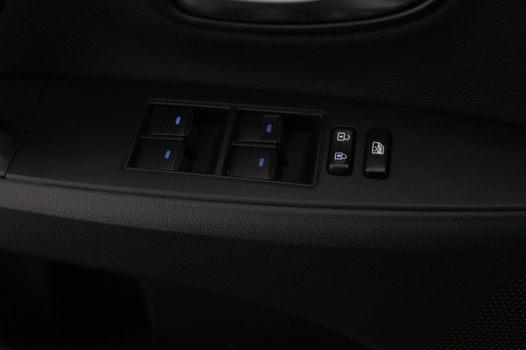 Toyota Avensis Touring Sports - 1.8 VVT-i SkyView Limited 30