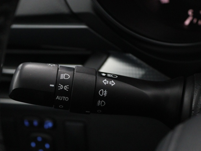 Toyota Avensis Touring Sports - 1.8 VVT-i SkyView Limited