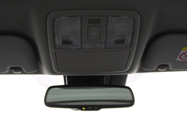 Toyota Avensis Touring Sports - 1.8 VVT-i SkyView Limited