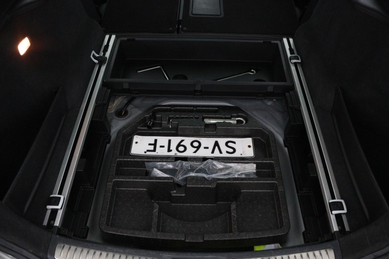 Toyota Avensis Touring Sports - 1.8 VVT-i SkyView Limited 35