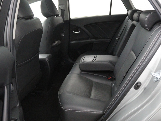 Toyota Avensis Touring Sports - 1.8 VVT-i SkyView Limited