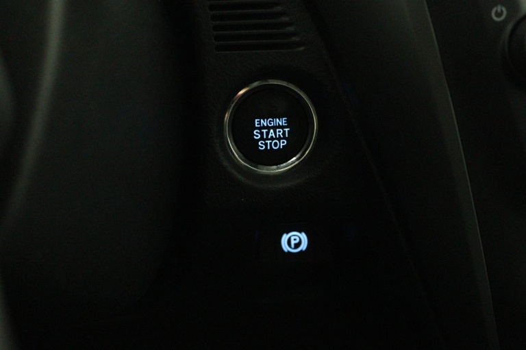 Toyota Avensis Touring Sports - 1.8 VVT-i SkyView Limited 46